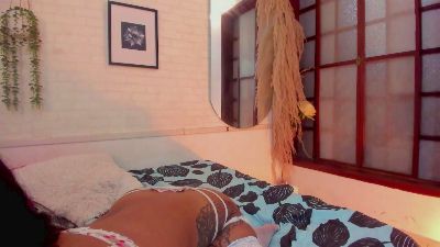 Lia_Passion live cam on Cam4