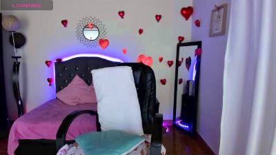 Lia_baby live cam on Cam4