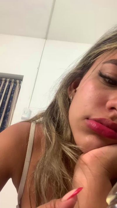 Liahot69 webcam