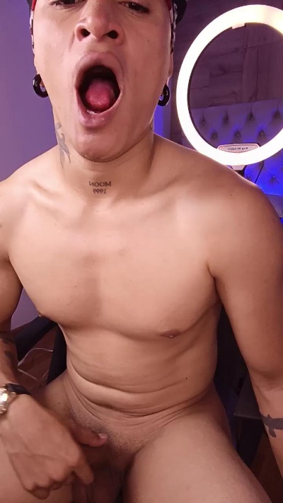 LiamDeep live cam on Cam4