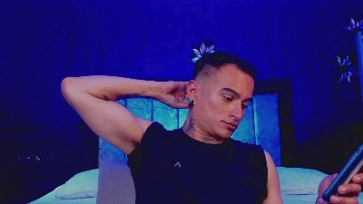LiamDeep live cam on Cam4