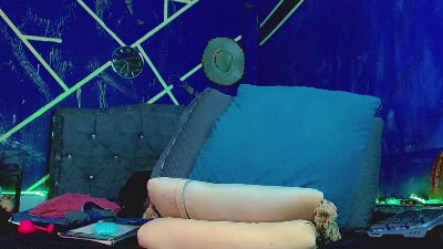 LiamScottt live cam on Cam4
