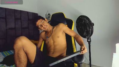 Liam_Miller live cam on Cam4