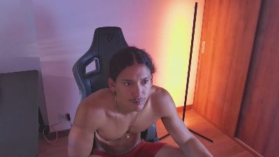 Liam_Volkov live cam on Cam4