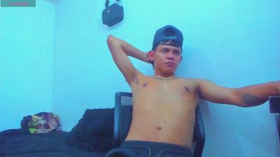 Liam_west_x live cam on Cam4