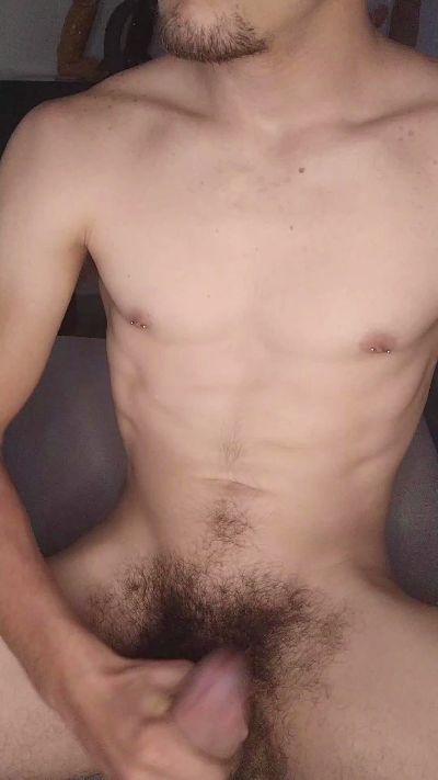 nude amateur Liamm 2