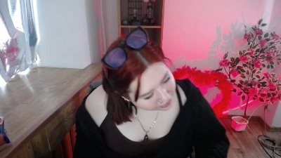 LianaKiss_ live cam on Cam4