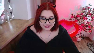 LianaKiss_ live cam on Cam4
