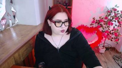 LianaKiss_ live cam on Cam4