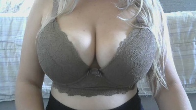 Liandra2024 live cam on Cam4