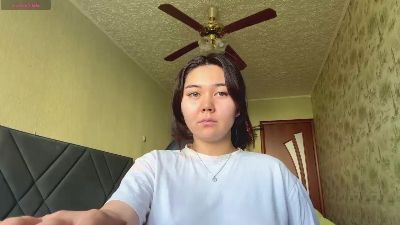 LianeDement live cam on Cam4