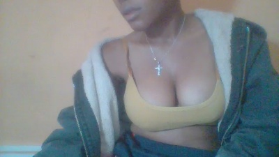 Liannah1 live cam on Cam4