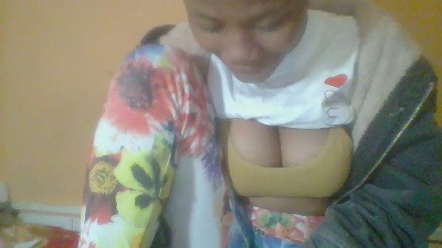 Liannah1 live cam on Cam4