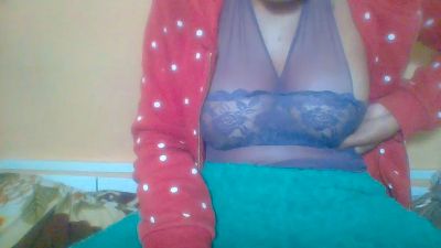 Liannah1 live cam on Cam4