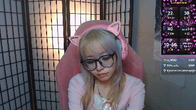 LianneBevels live cam on Cam4