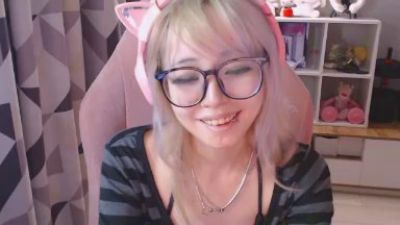LianneBevels live cam on Cam4