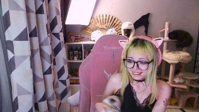 LianneBevels live cam on Cam4