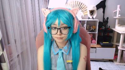LianneBevels live cam on Cam4