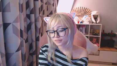 LianneBevels live cam on Cam4