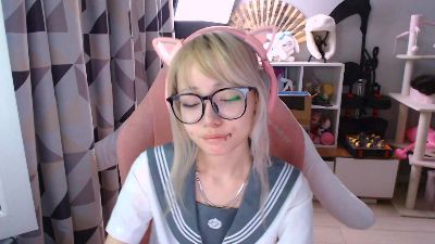 LianneBevels live cam on Cam4
