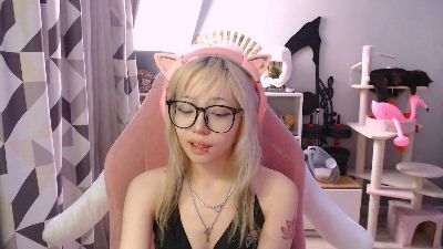 LianneBevels live cam on Cam4