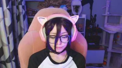 LianneBevels live cam on Cam4
