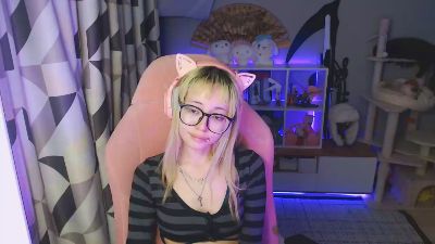 LianneBevels live cam on Cam4
