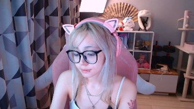 LianneBevels live cam on Cam4