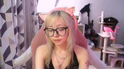 LianneBevels live cam on Cam4