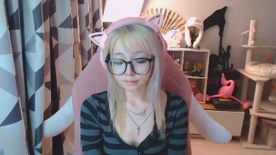 LianneBevels live cam on Cam4
