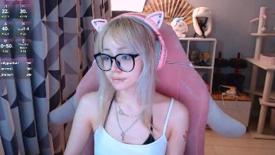 LianneBevels live cam on Cam4