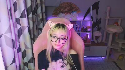 LianneBevels live cam on Cam4