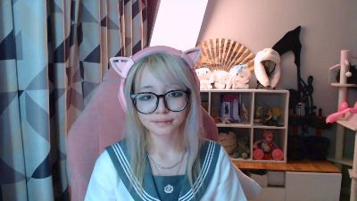 LianneBevels live cam on Cam4