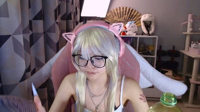 LianneBevels live cam on Cam4