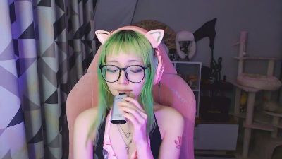 LianneBevels live cam on Cam4