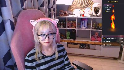 LianneBevels live cam on Cam4