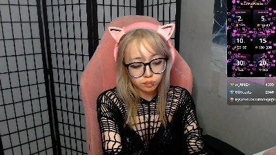 LianneBevels live cam on Cam4