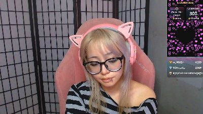 LianneBevels live cam on Cam4