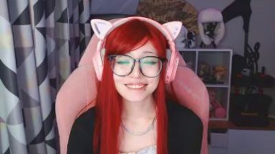 LianneBevels live cam on Cam4