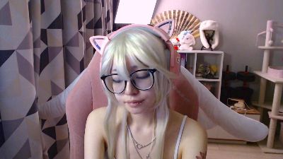 LianneBevels live cam on Cam4
