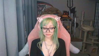 LianneBevels live cam on Cam4