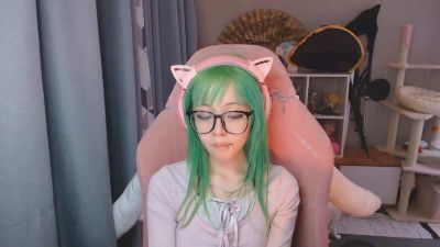 LianneBevels live cam on Cam4