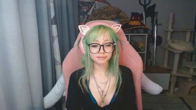 LianneBevels live cam on Cam4