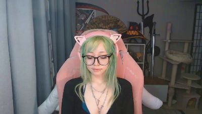 LianneBevels live cam on Cam4