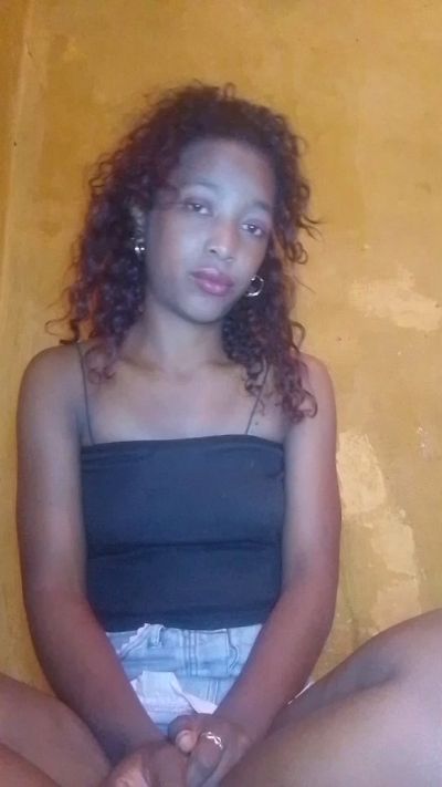 Liantsoa07 live cam on Cam4