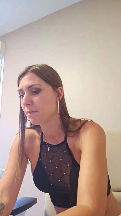 Lib_ertine3232 live cam on Cam4
