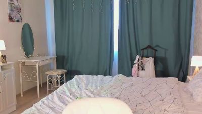 LibbieKarella live cam on Cam4