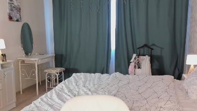 LibbieKarella live cam on Cam4