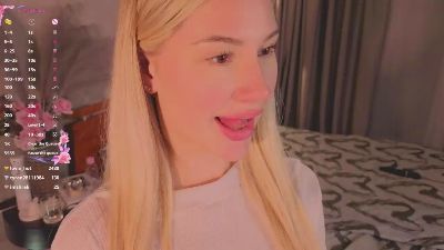 LibbieKarella live cam on Cam4