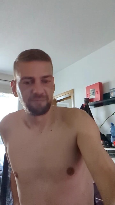 Lienlingsidiot live cam on Cam4